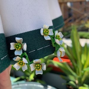 Flower Cuff Vintage White/Yellow Clip On Earrings